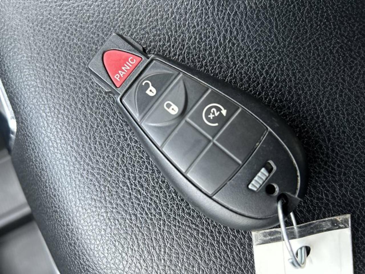 2022 RAM 1500 Classic SLT 4x4 Crew Cab 5'7 Box Photo