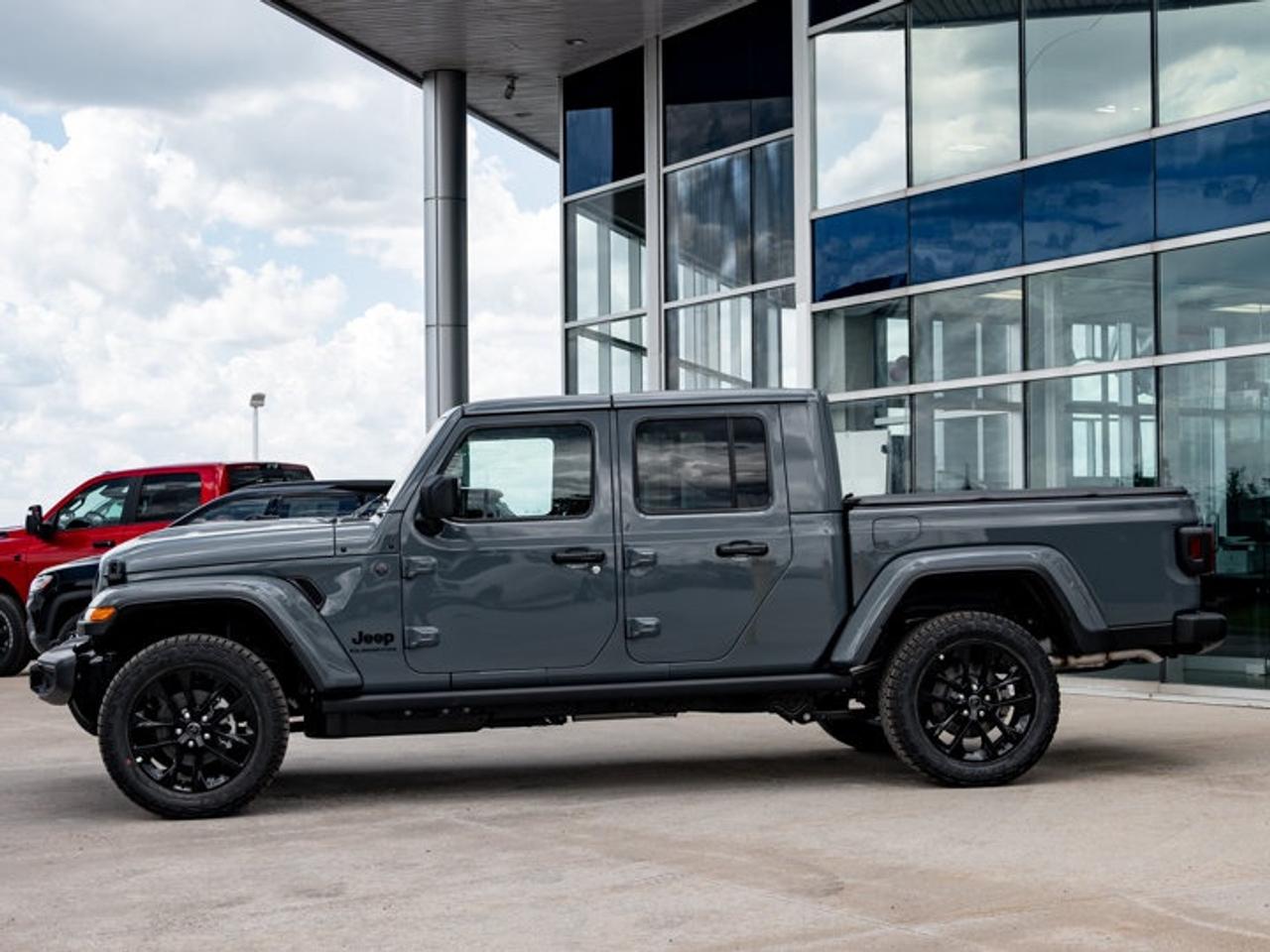 2026 Jeep Gladiator NightHawk Photo
