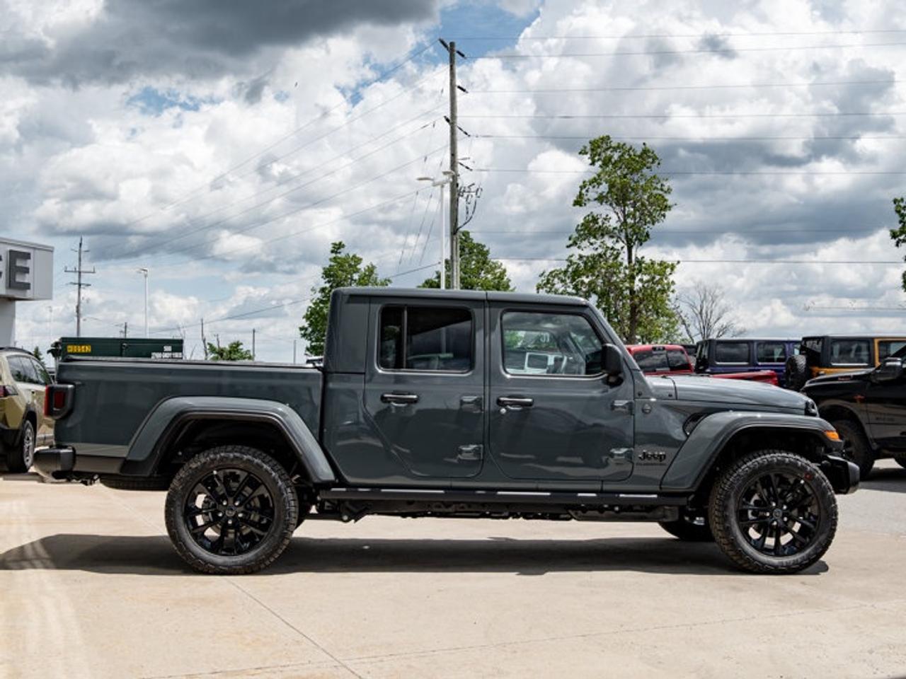 2026 Jeep Gladiator NightHawk Photo