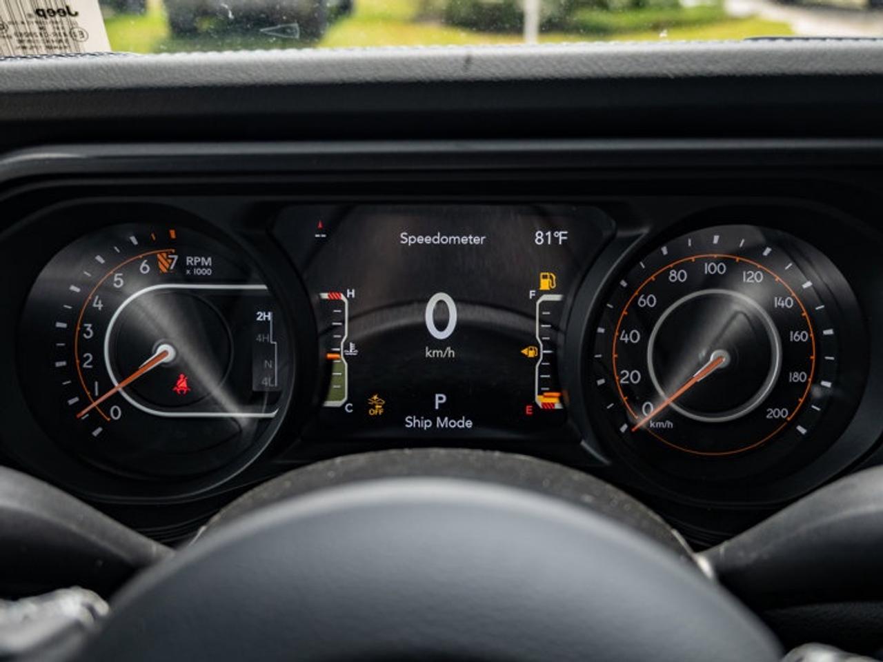 2026 Jeep Gladiator Sahara Photo