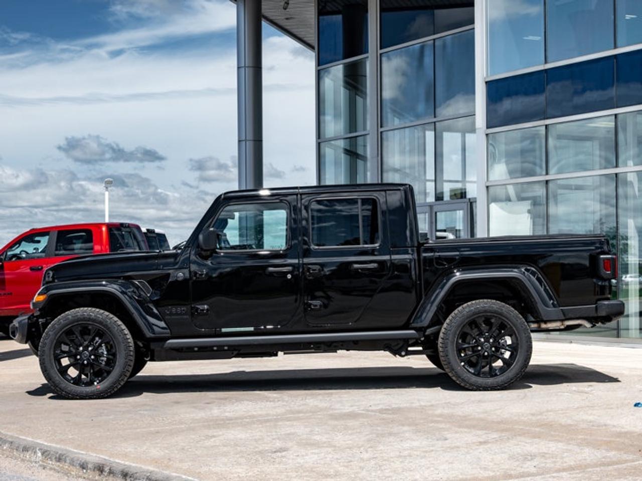 2026 Jeep Gladiator NightHawk Photo