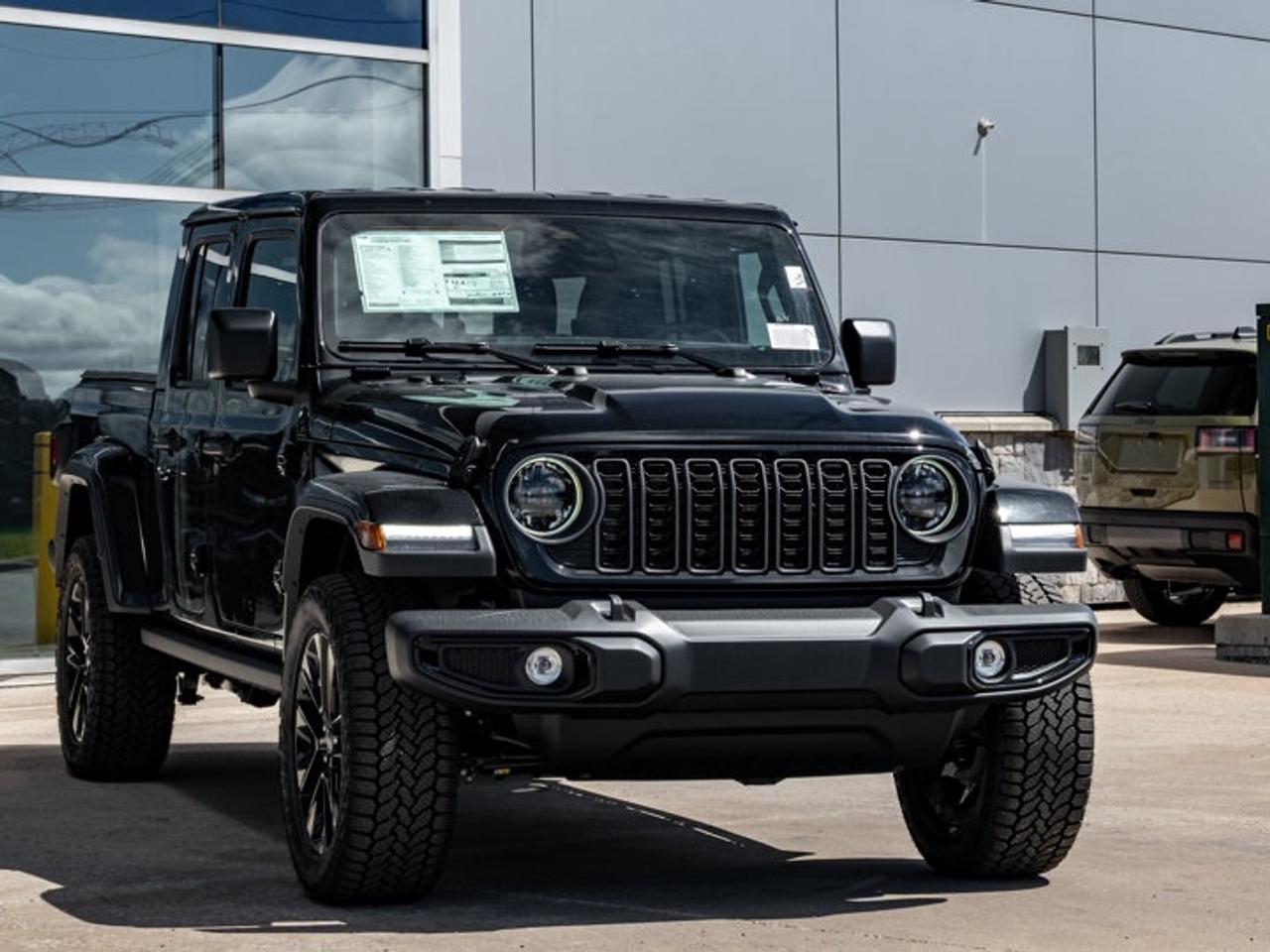 2026 Jeep Gladiator NightHawk Photo
