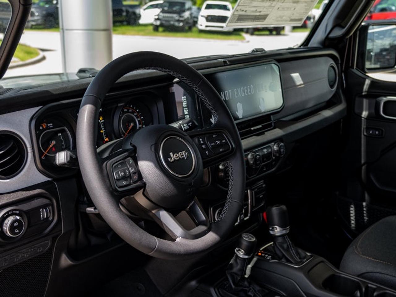 2026 Jeep Gladiator NightHawk Photo
