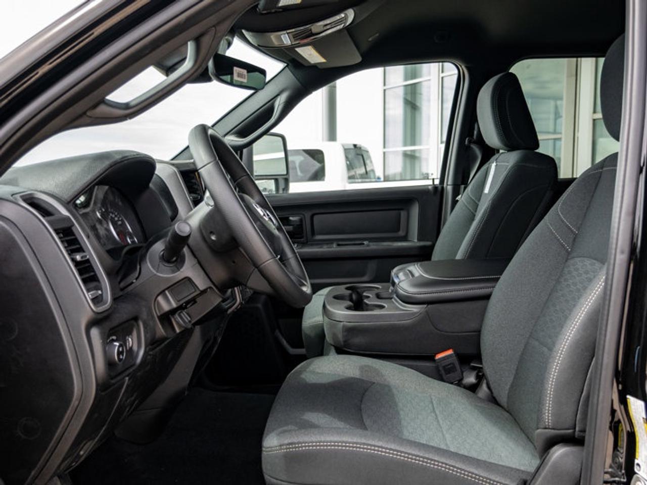 2026 RAM 2500 Black Express Photo