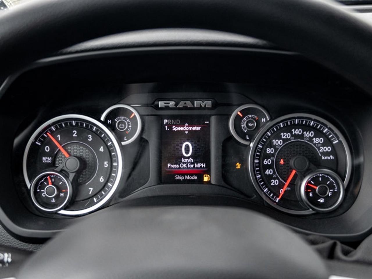 2026 RAM 2500 Black Express Photo3