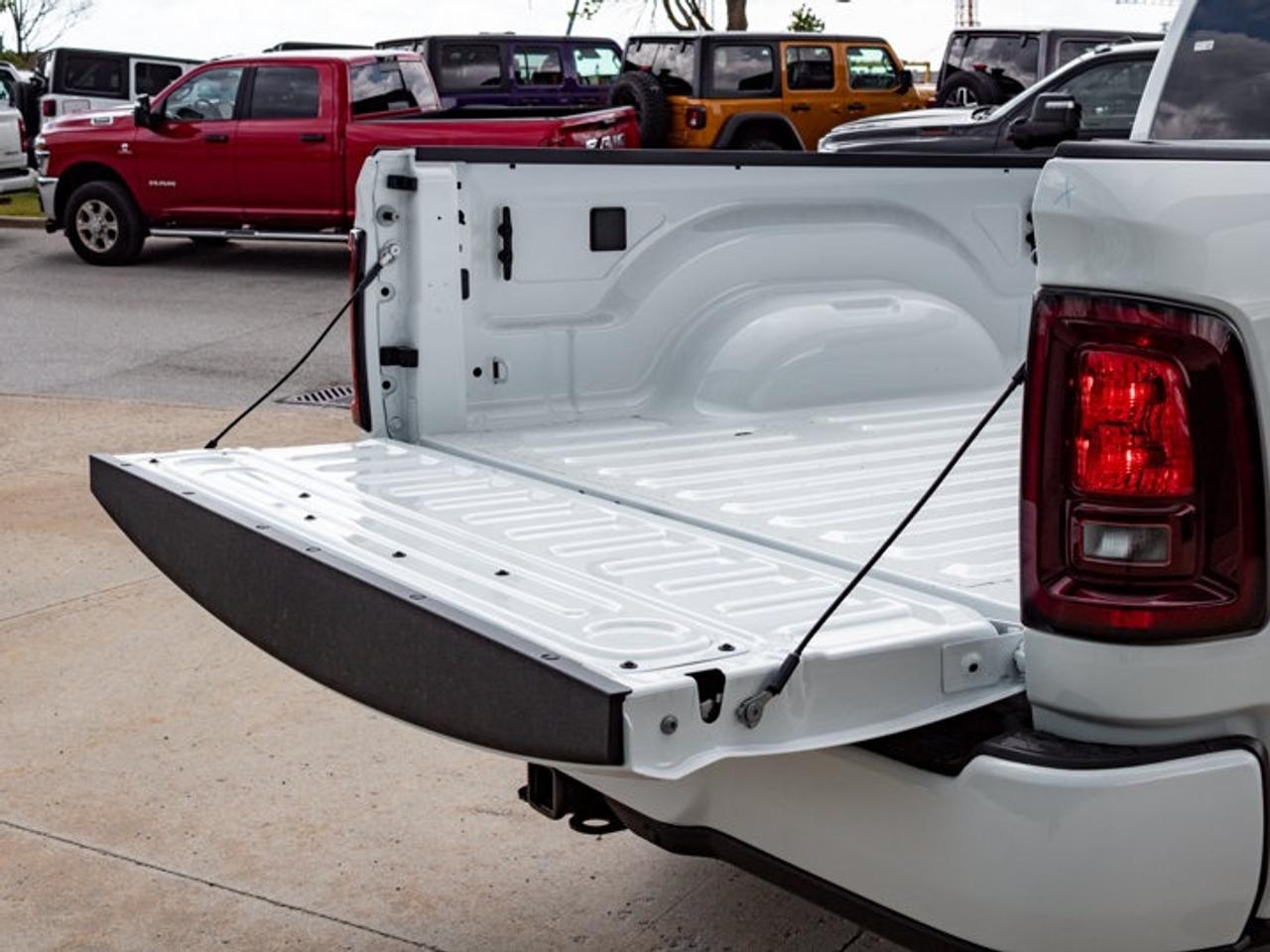 2026 RAM 2500 Black Express Photo