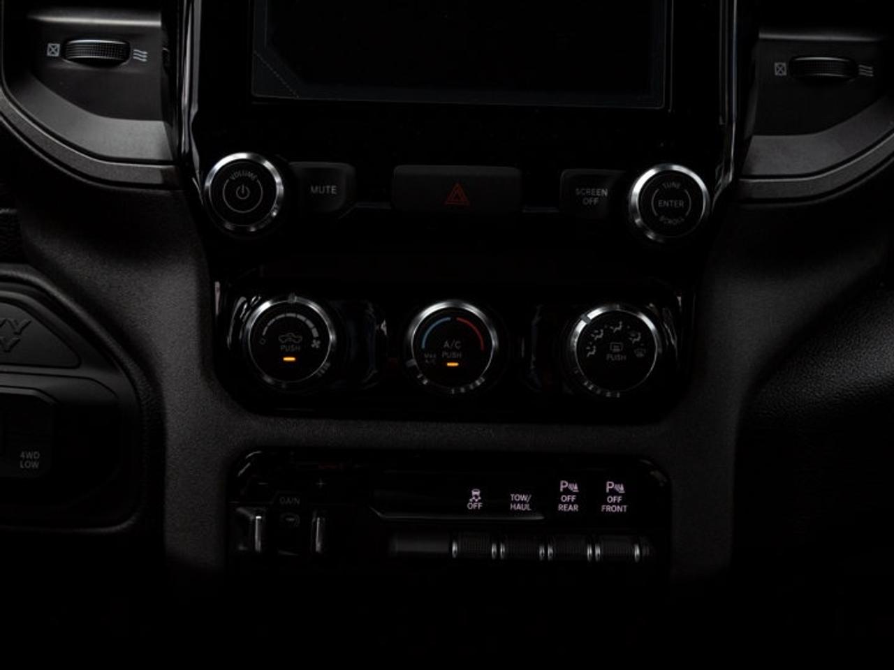 2026 RAM 2500 Black Express Photo