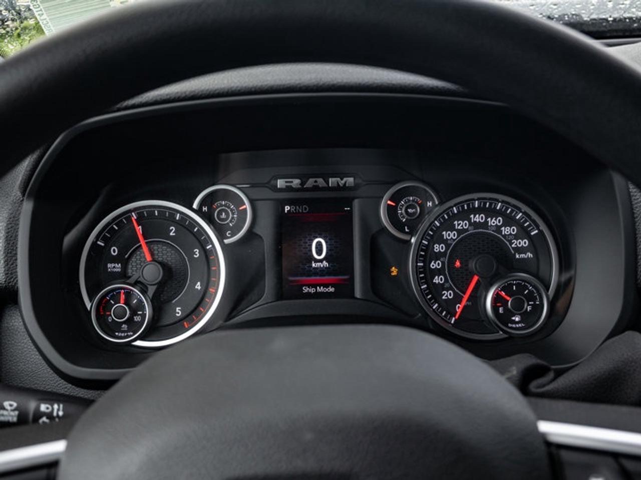 2026 RAM 2500 Black Express Photo3