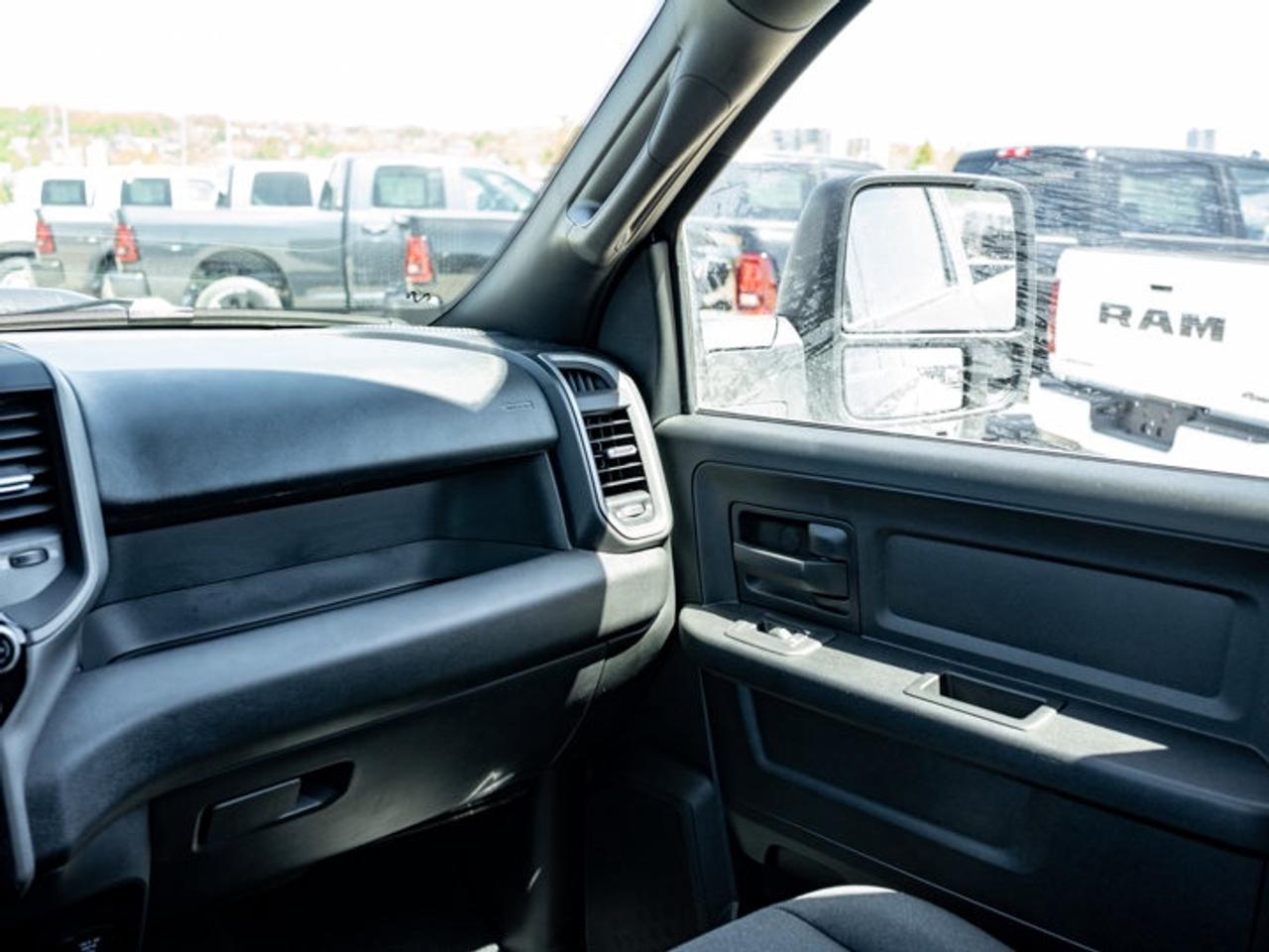 2026 RAM 2500 Black Express Photo