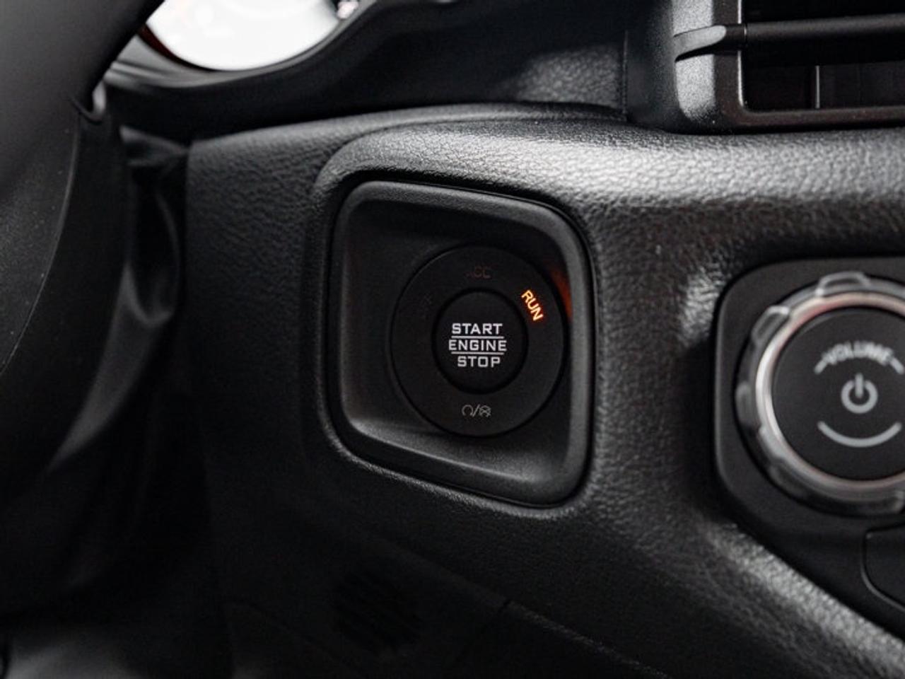 2026 Jeep Gladiator NightHawk Photo