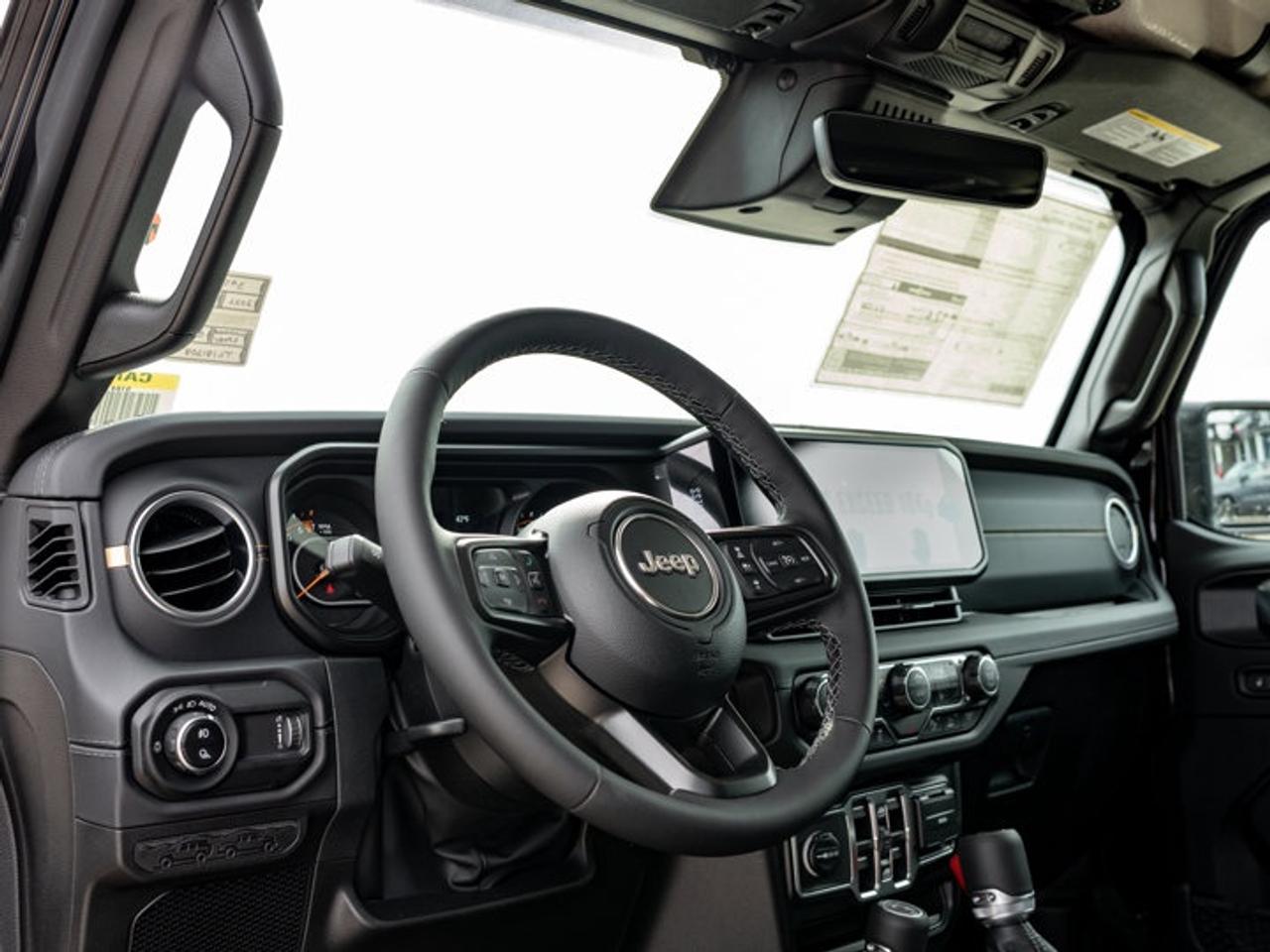 2026 Jeep Gladiator Sahara Photo