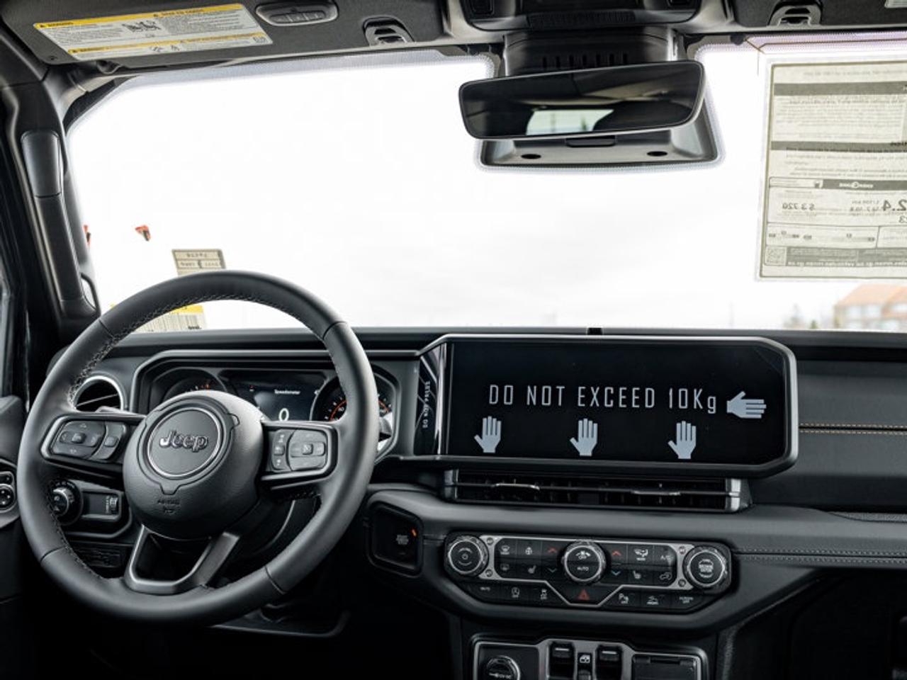 2026 Jeep Gladiator Sahara Photo