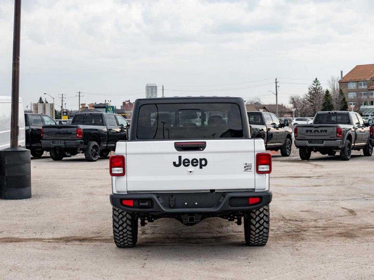 2026 Jeep Gladiator Willys Photo