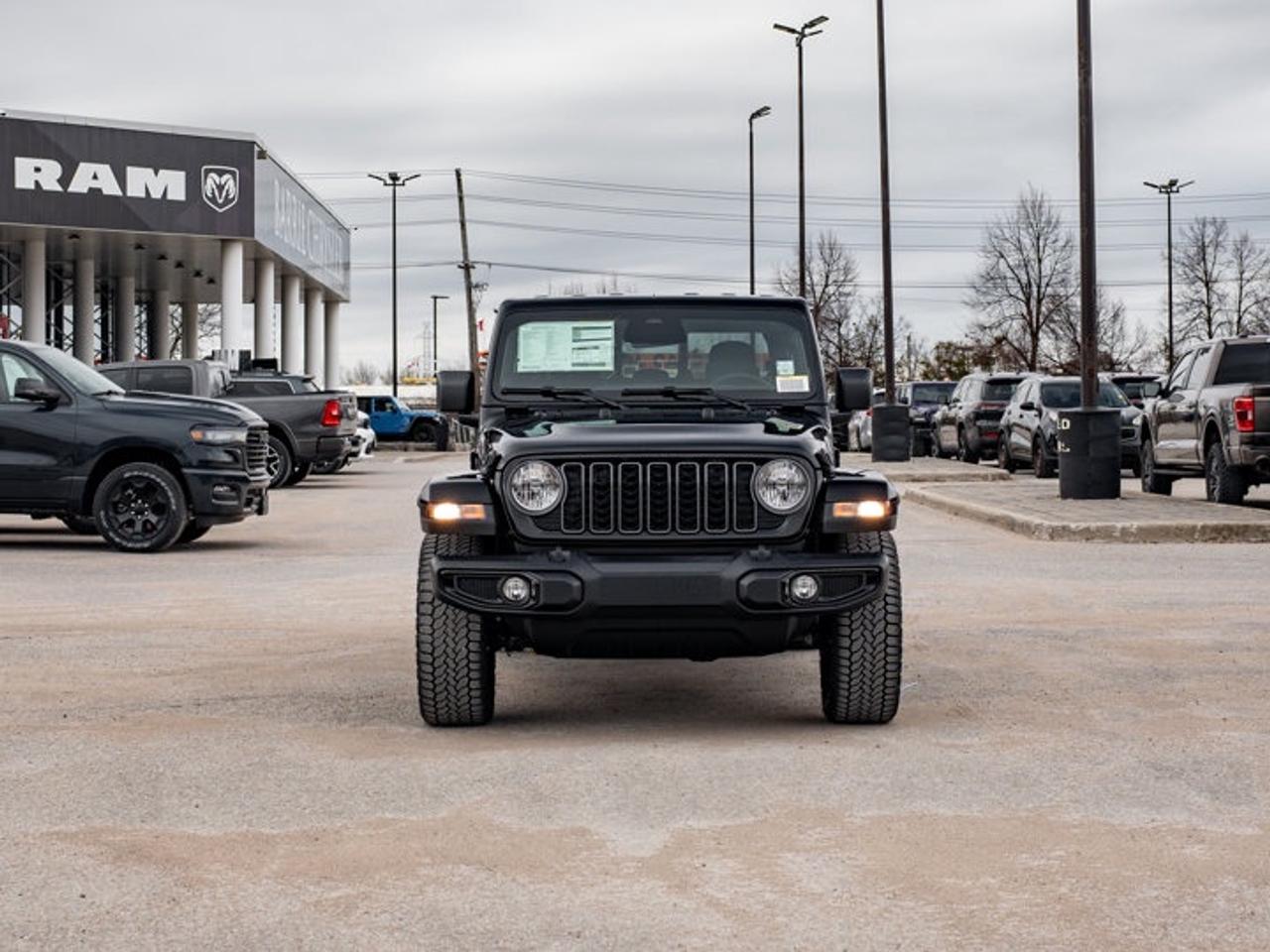 2026 Jeep Gladiator NightHawk Photo