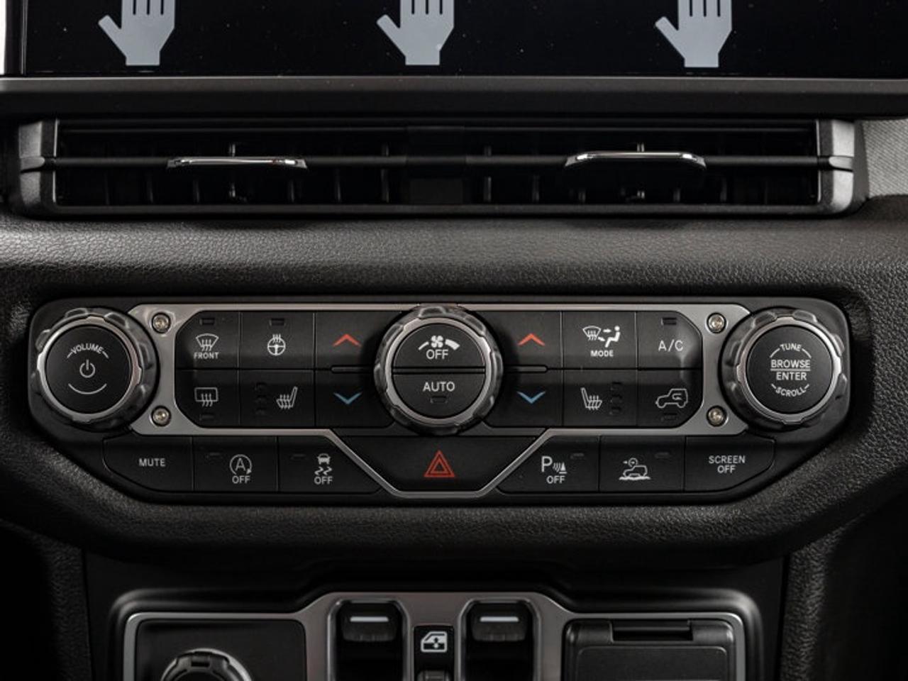 2026 Jeep Gladiator NightHawk Photo