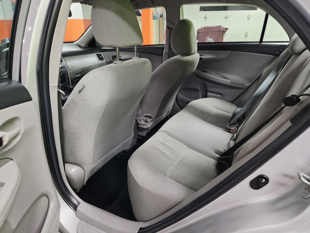 2013 Toyota Corolla CE KEYLESS POWER WINDOWS LOCKS A/C NO ACCIDENTS Photo