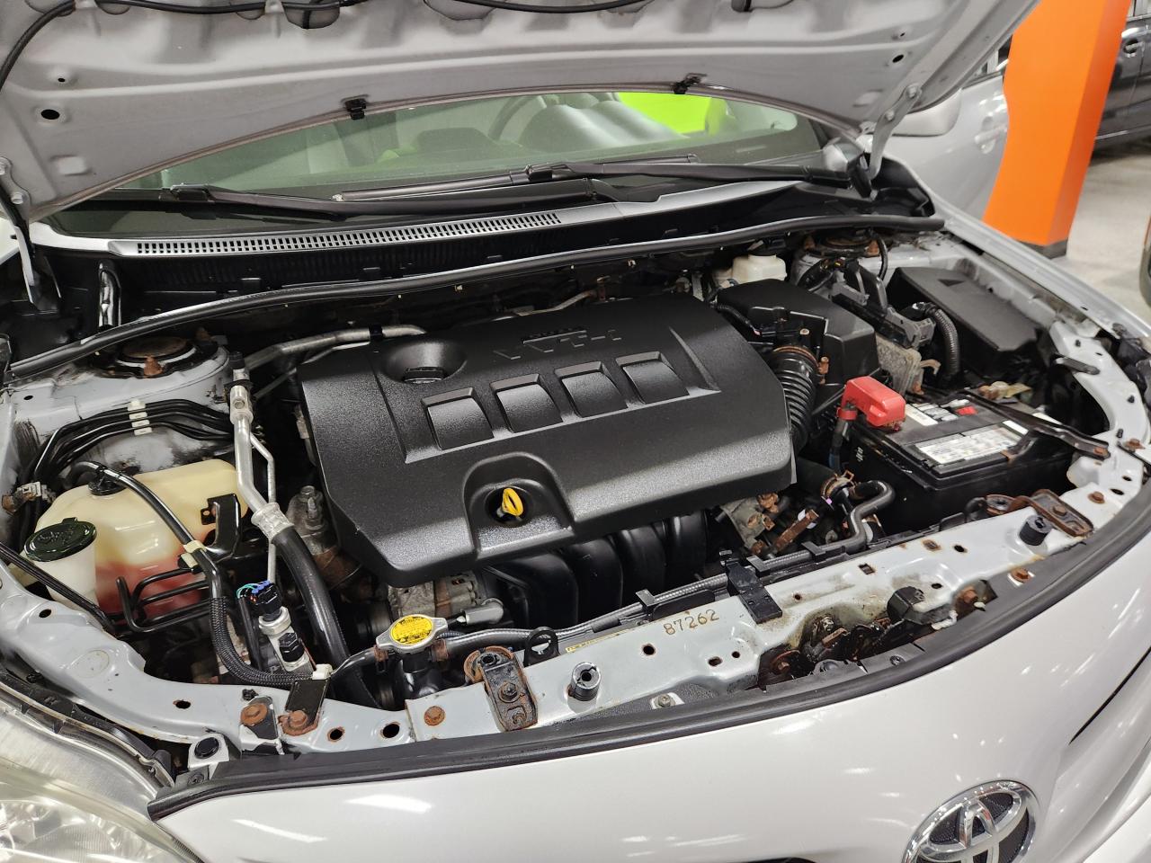 2013 Toyota Corolla CE KEYLESS POWER WINDOWS LOCKS A/C NO ACCIDENTS Photo