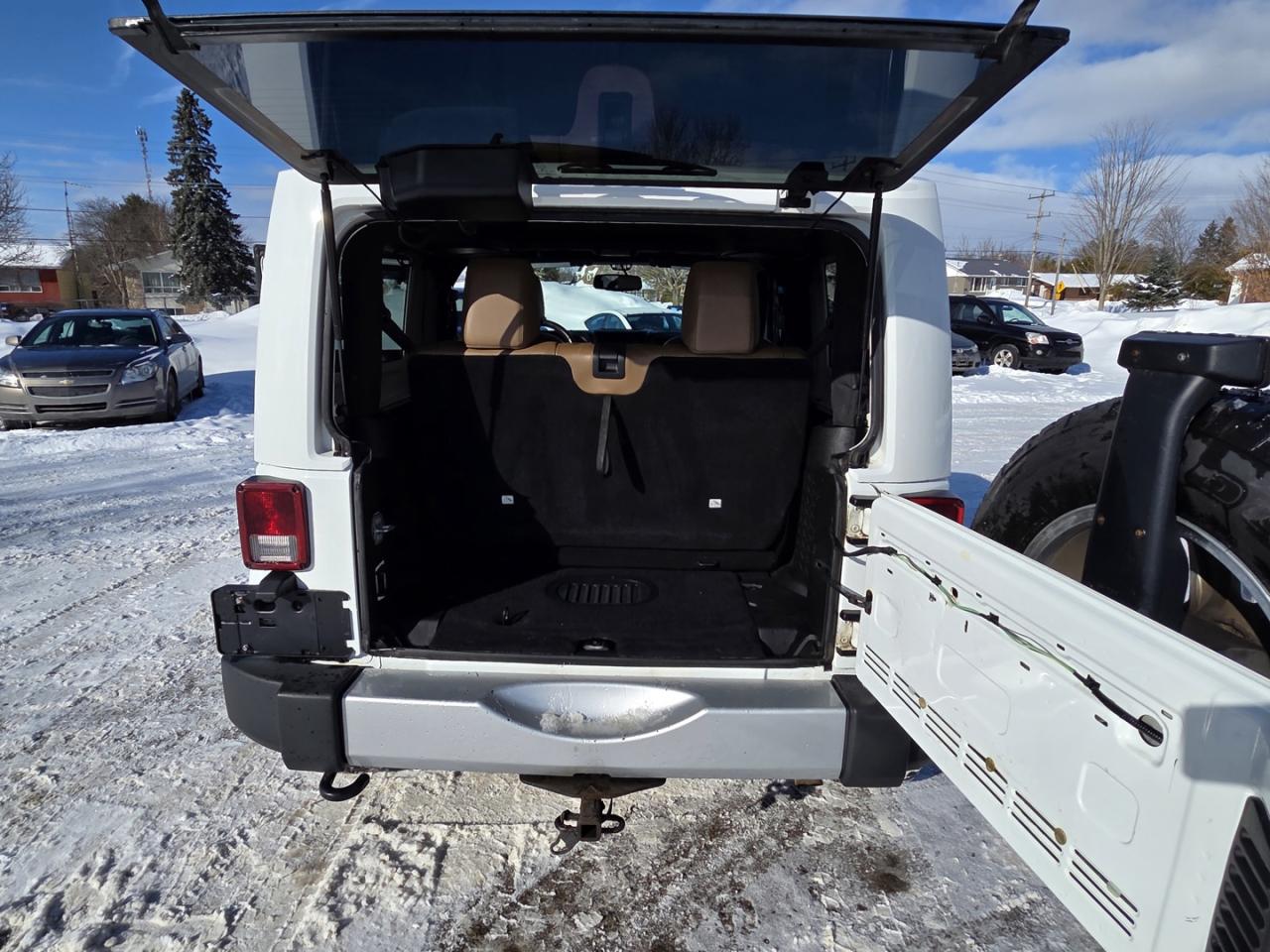 2015 Jeep Wrangler SAHARA 4WD Photo