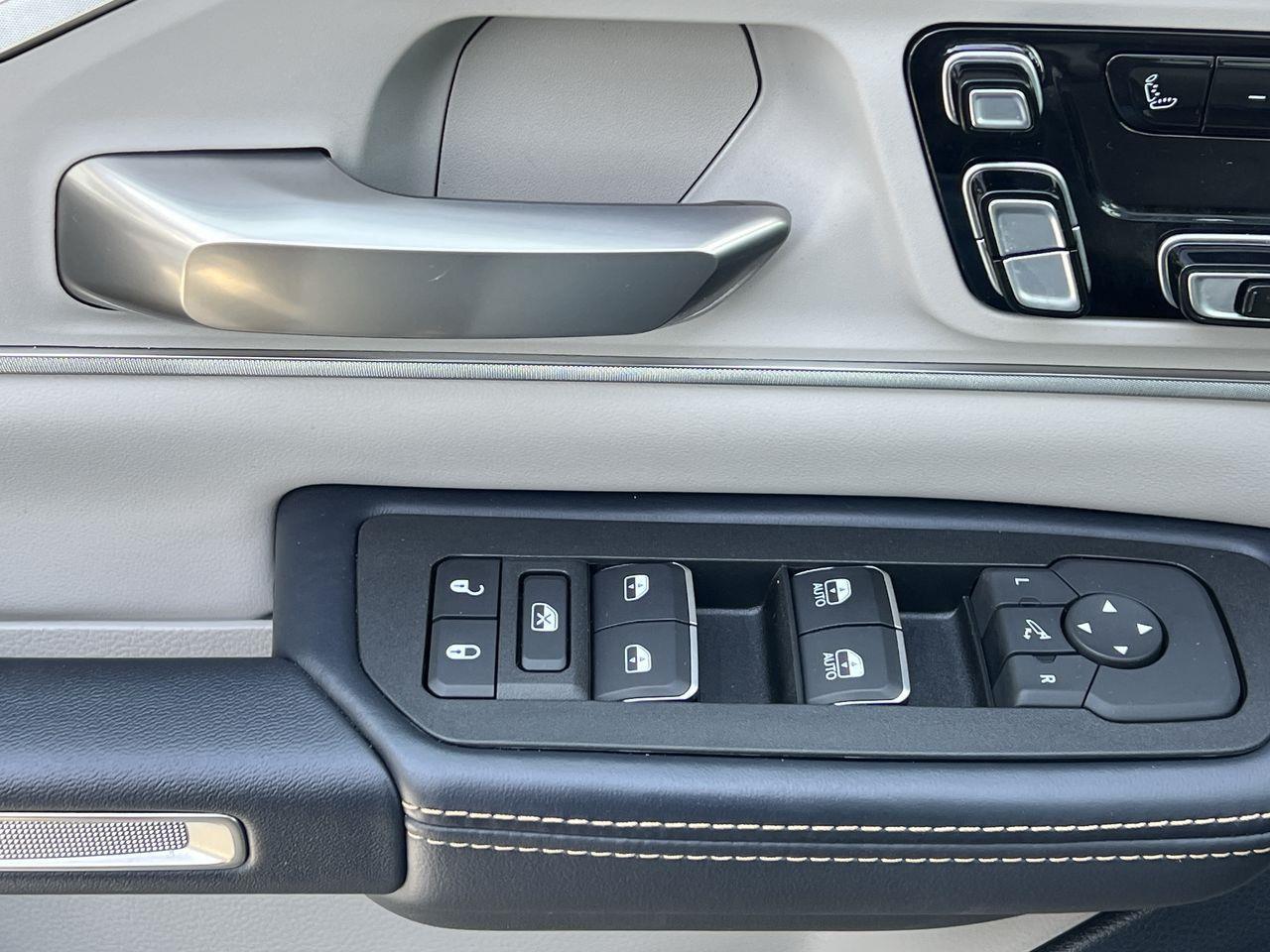 2025 RAM 1500 Tungsten 4X4, HEATED LEATHER SEAT,  MOONROOF, CRUISE CONTROL, BACK UP CAM!! Photo