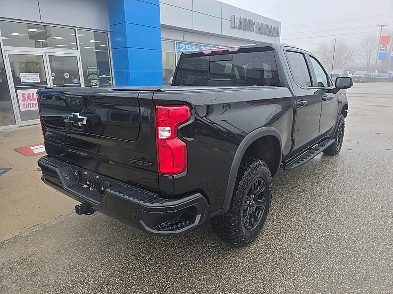 2026 Chevrolet Silverado 1500 ZR2 Photo2