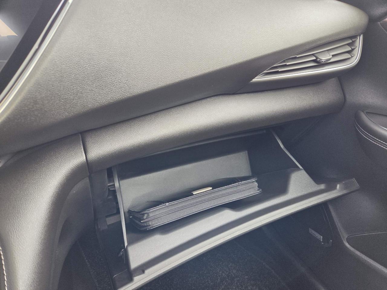 2021 Buick Envision Avenir One Owner | Leather | Navigation | Sunroof | Tech Pkg | 20" Wheels Photo