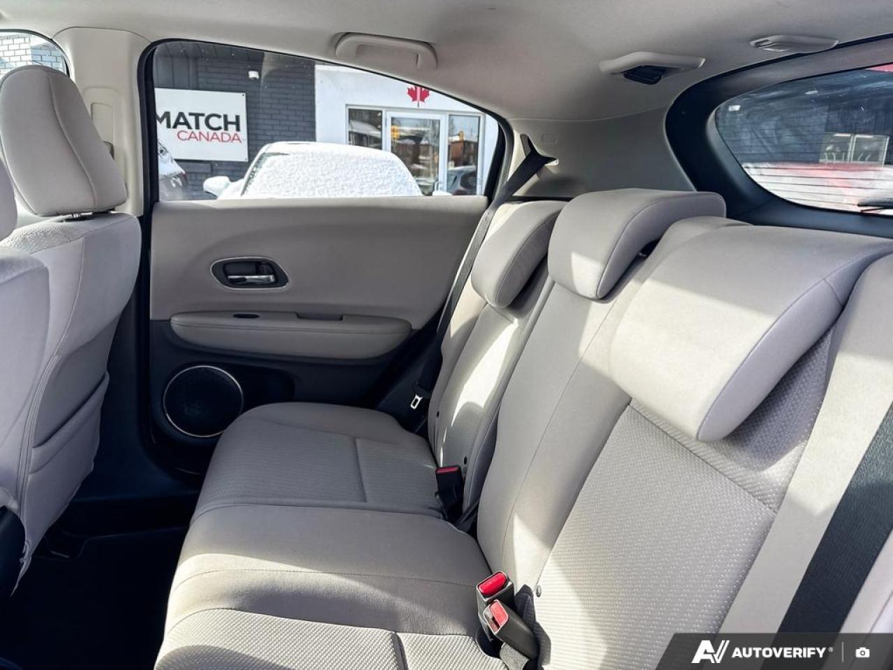 2016 Honda HR-V EX / NO ACCIDENTS / ROOF / HTD SEATS / AWD Photo