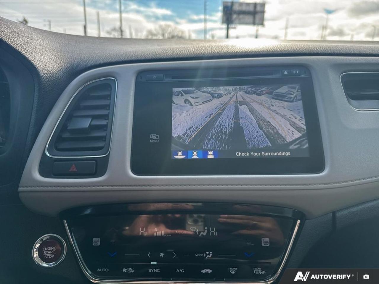 2016 Honda HR-V EX / NO ACCIDENTS / ROOF / HTD SEATS / AWD Photo