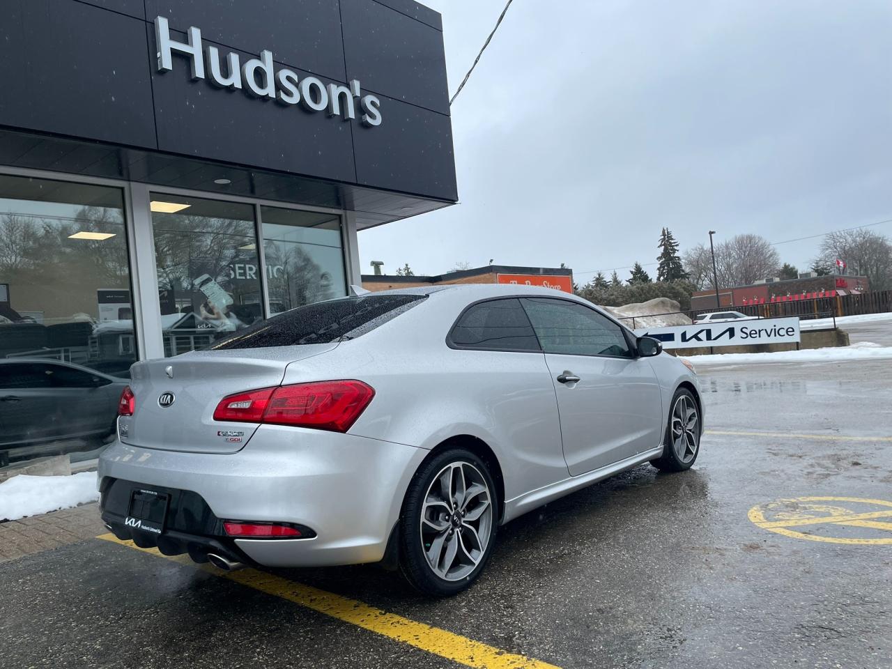 2015 Kia Forte Koup 1.6L SX HAL Certified | 18" Wheels | Comes with Winter Tires/Wheels Photo4