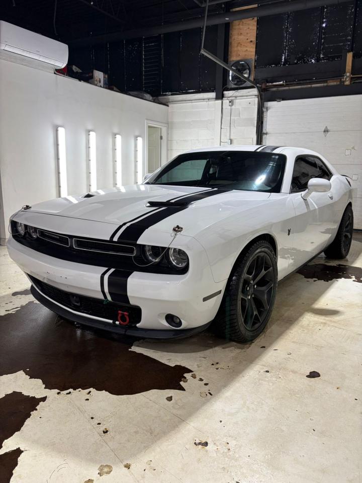 2016 Dodge Challenger SXT Plus