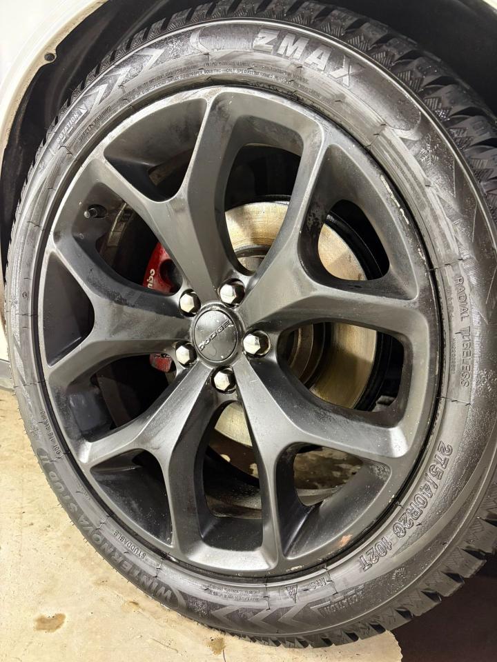 2016 Dodge Challenger SXT Plus Photo2