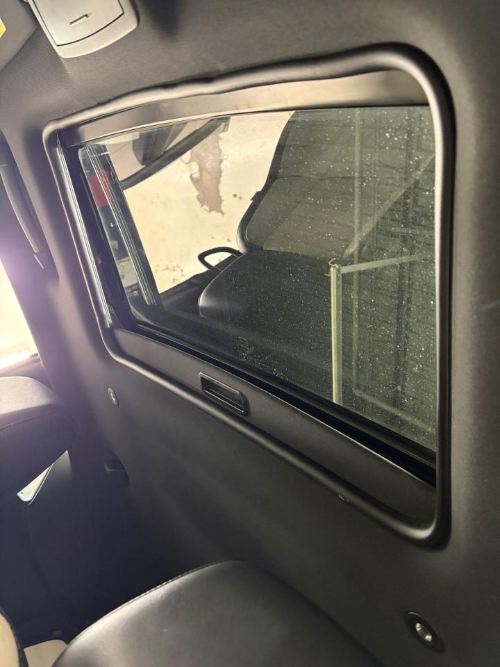 2016 Dodge Challenger SXT Plus Photo