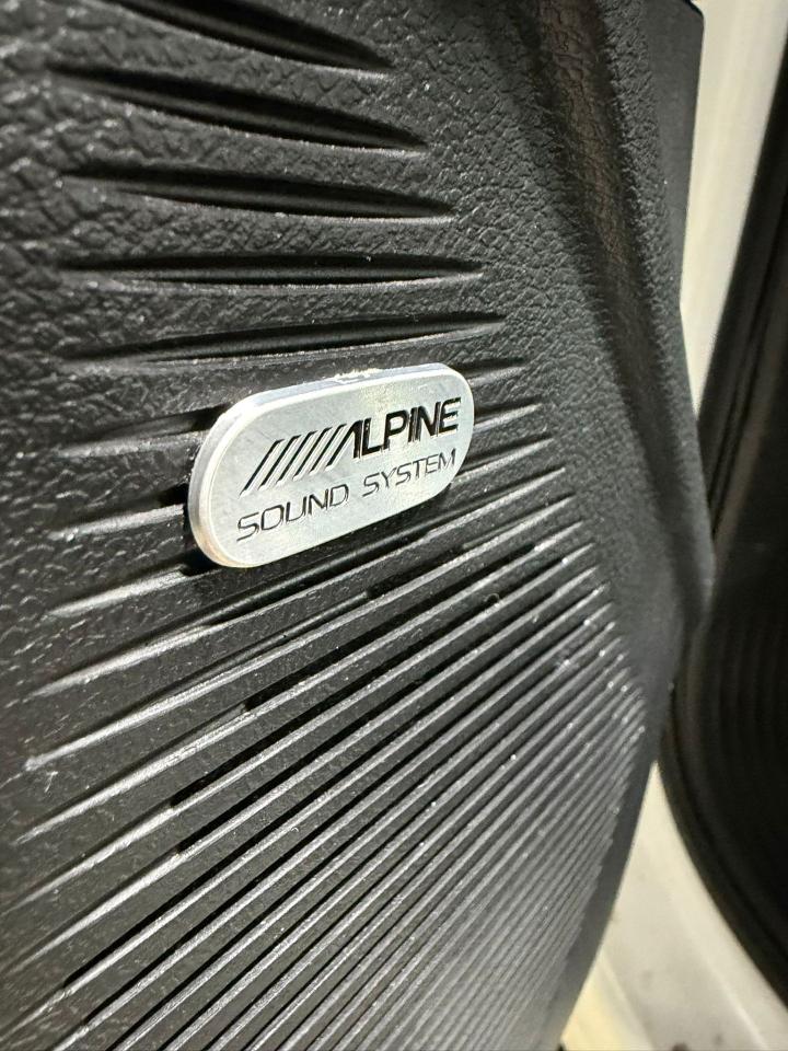 2016 Dodge Challenger SXT Plus Photo