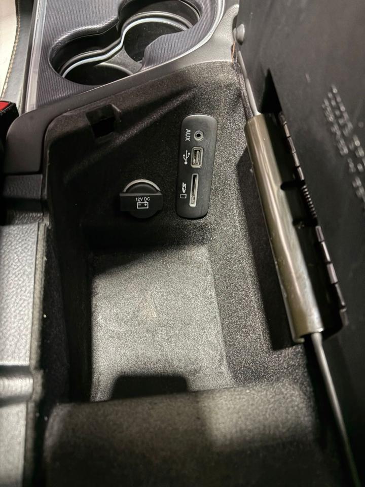 2016 Dodge Challenger SXT Plus Photo