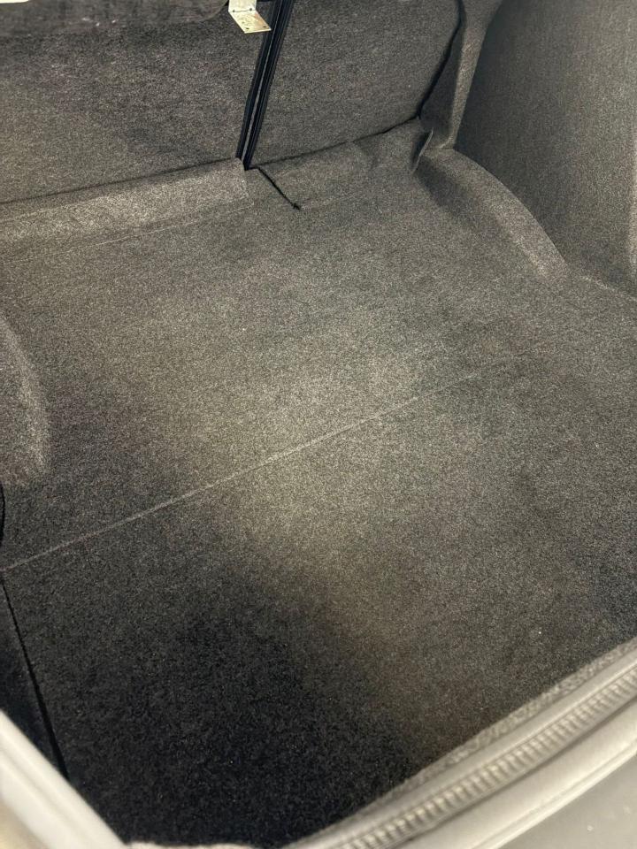 2016 Dodge Challenger SXT Plus Photo