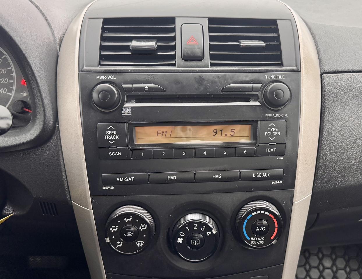 2009 Toyota Corolla FINANCING AVAILABLE Photo13