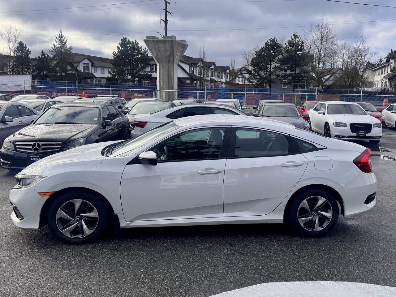 2020 Honda Civic FINANCING AVAILABLE Photo8