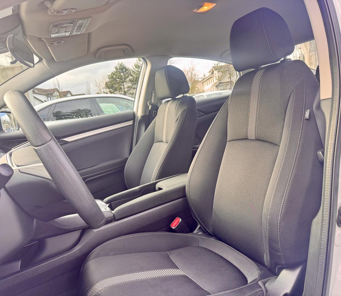 2020 Honda Civic FINANCING AVAILABLE Photo9