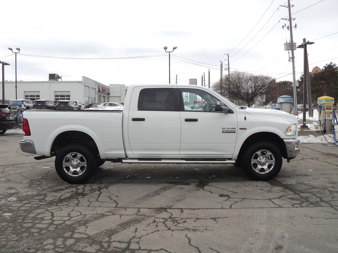2018 RAM 2500 Outdoorsman CrewCab 4x4 5.7L8cylGasHemi 6'4" Box Photo
