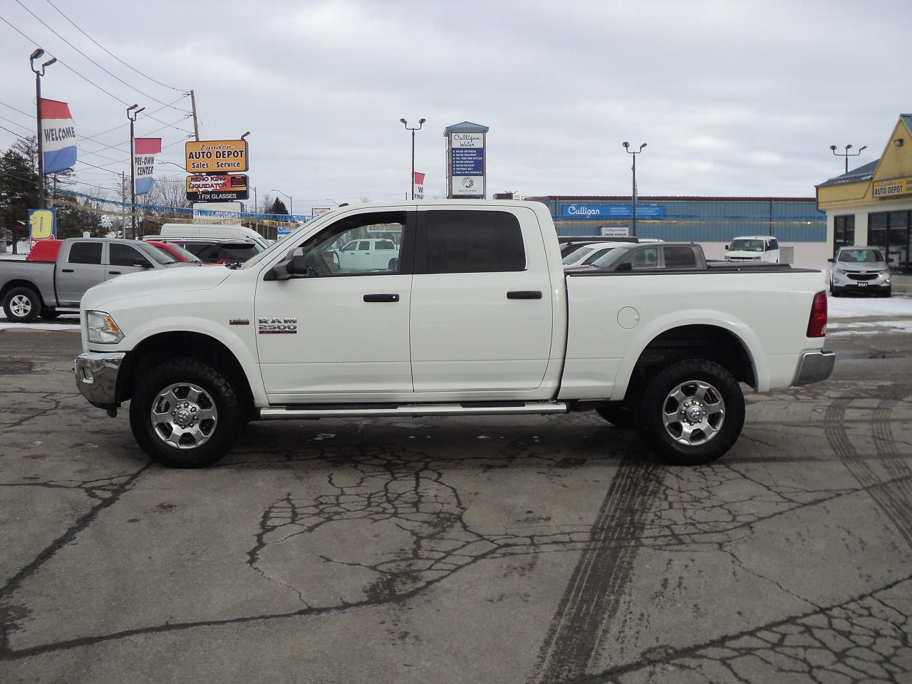 2018 RAM 2500 Outdoorsman CrewCab 4x4 5.7L8cylGasHemi 6'4" Box Photo