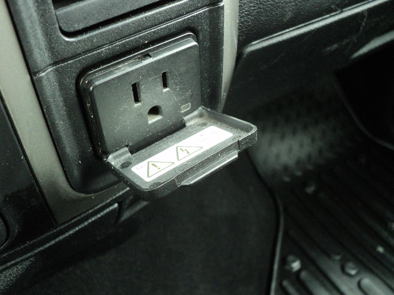 2018 RAM 2500 Outdoorsman CrewCab 4x4 5.7L8cylGasHemi 6'4" Box Photo