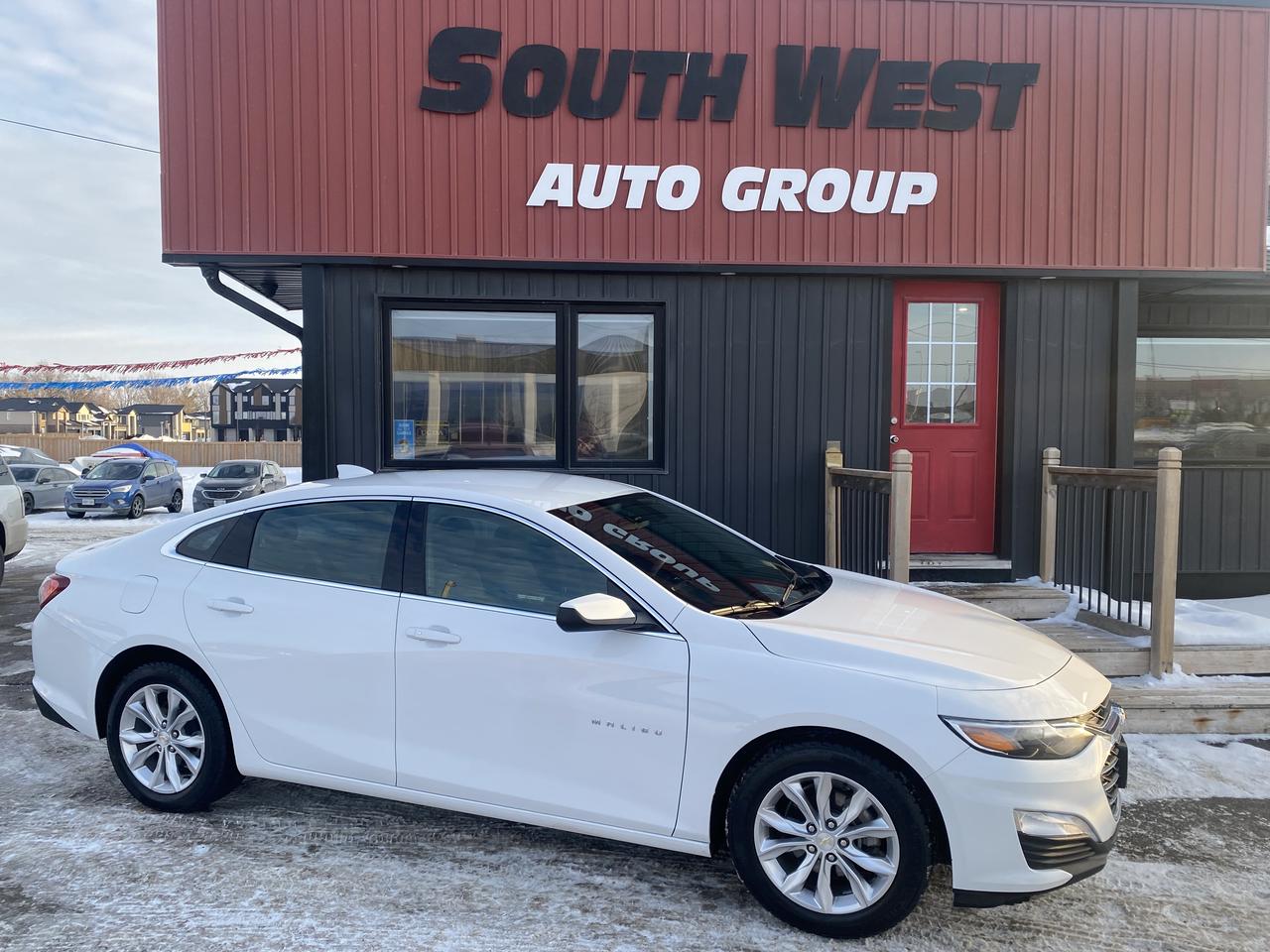 2022 Chevrolet Malibu LT Photo