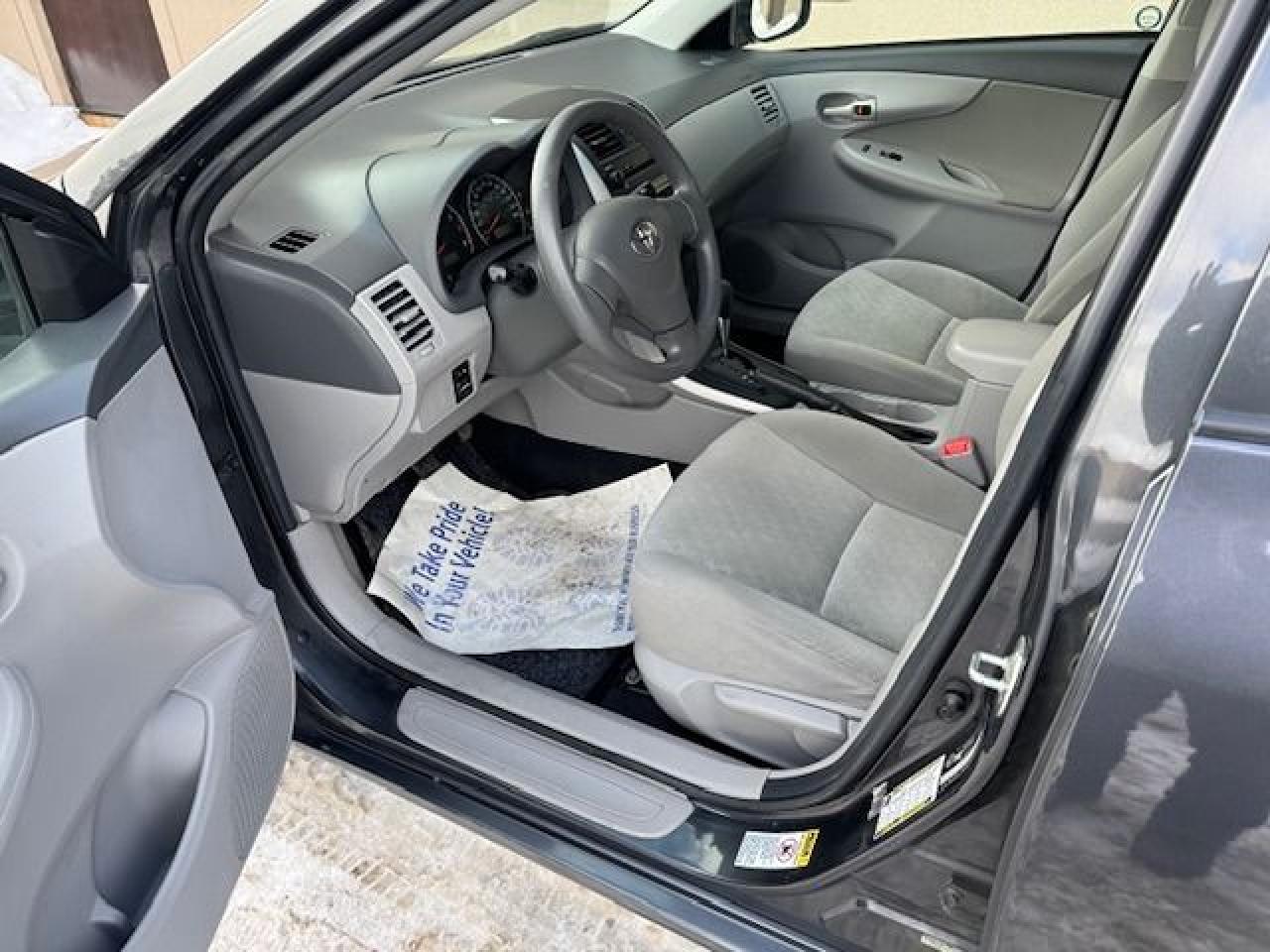 2009 Toyota Corolla CE ONLY 78000KM,ACCIDENT FREE Photo