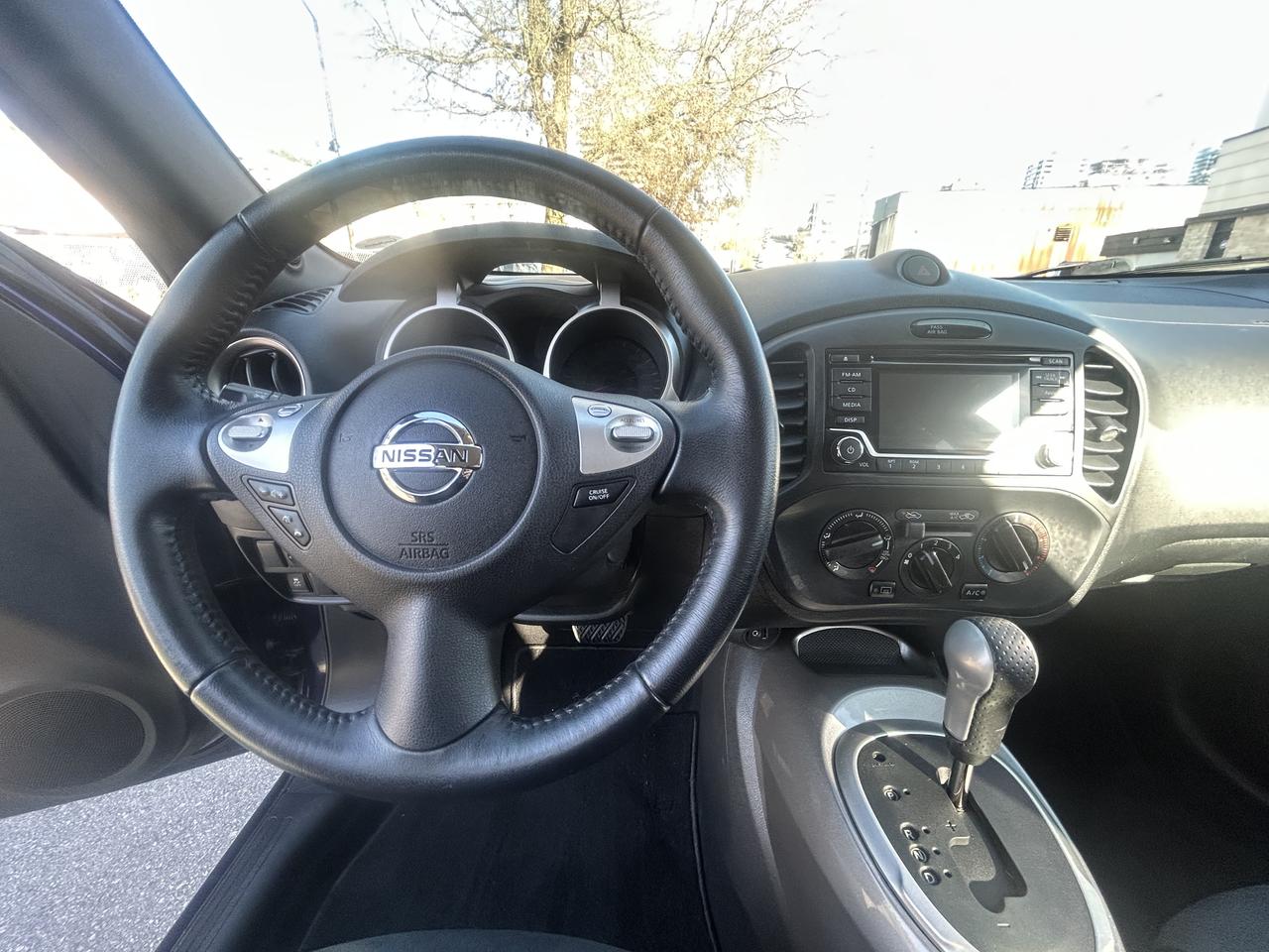 2016 Nissan Juke SL - Photo #11