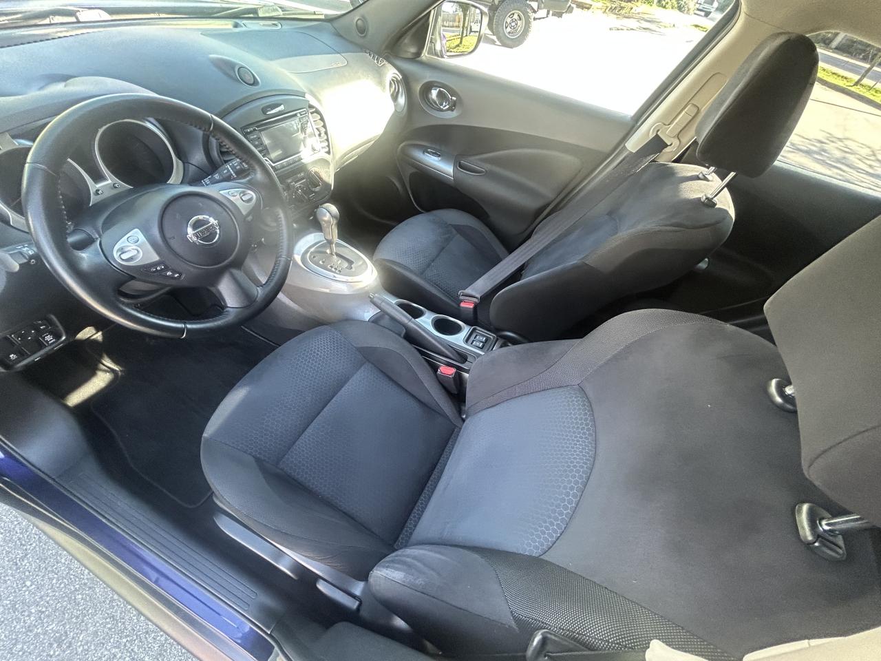 2016 Nissan Juke SL - Photo #9