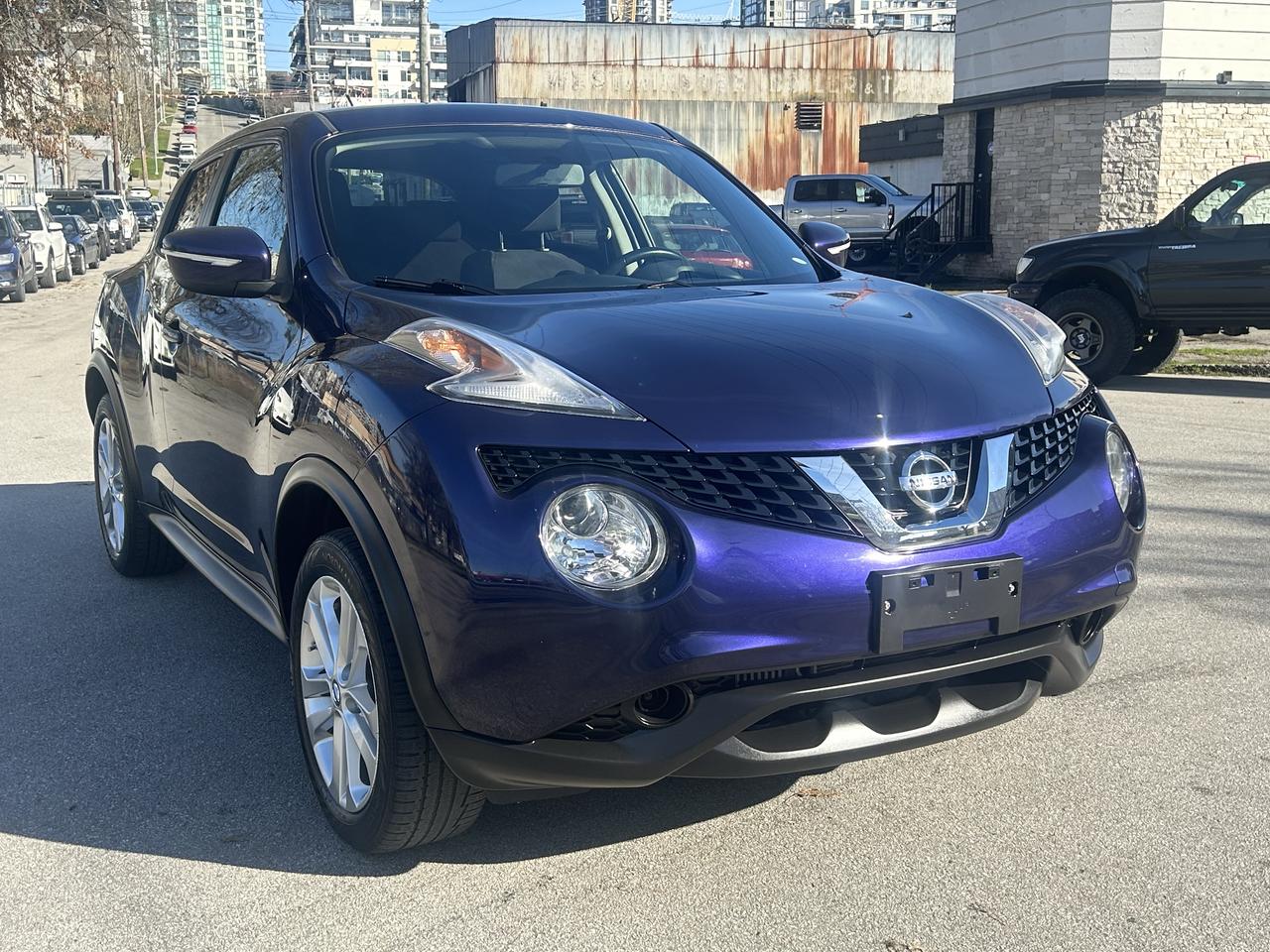 2016 Nissan Juke SL - Photo #4