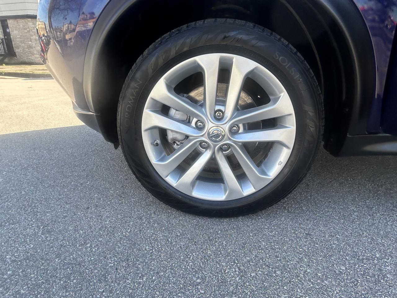 2016 Nissan Juke SL - Photo #13