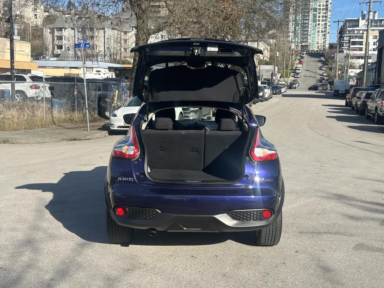 2016 Nissan Juke SL - Photo #8