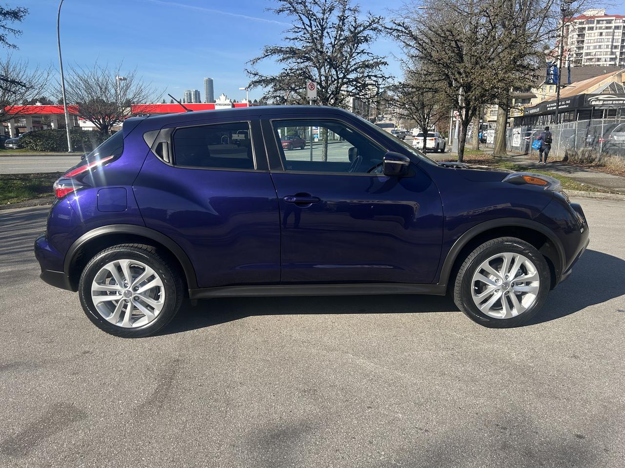 2016 Nissan Juke SL - Photo #5