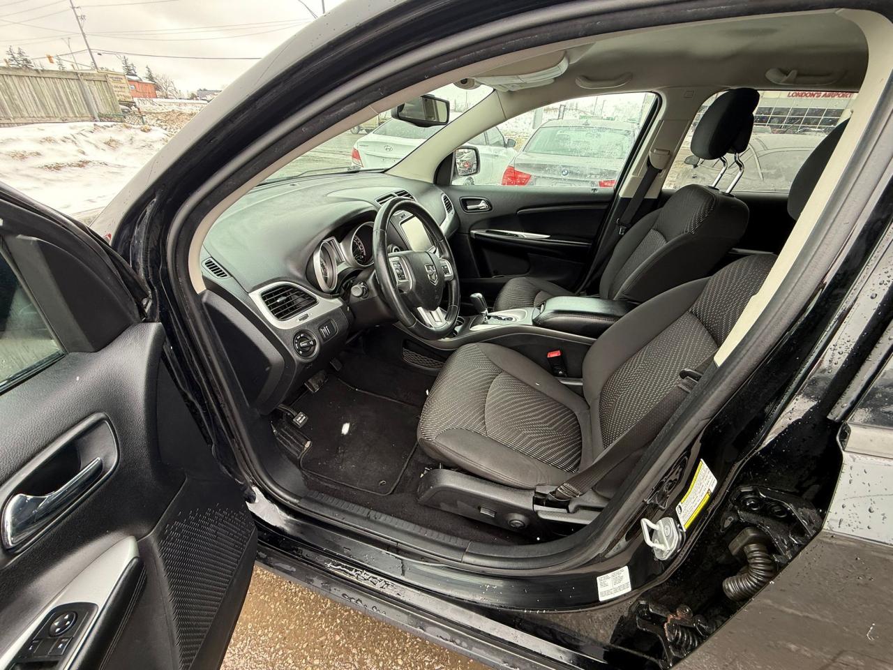 2014 Dodge Journey LIMITED, 5 PASSENGER, ALLOYS, ONLY 173KMS, CERT Photo