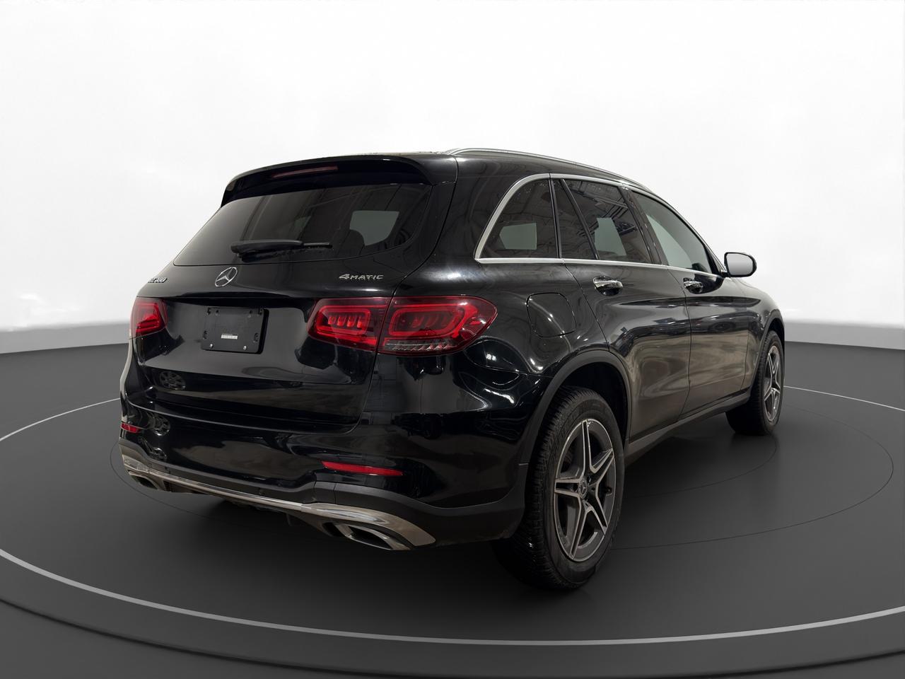 2022 Mercedes-Benz GLC 300 GLC 300 | RED INT Photo